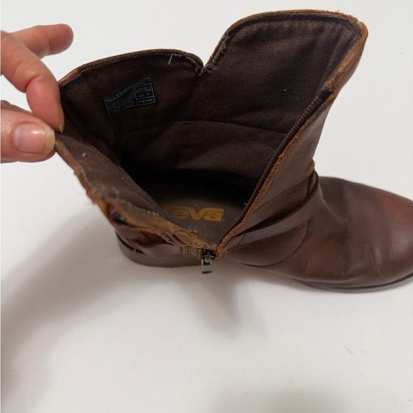 Teva De La Vina Waterproof Leather Short Boots Size 7 - Picture 9 of 9